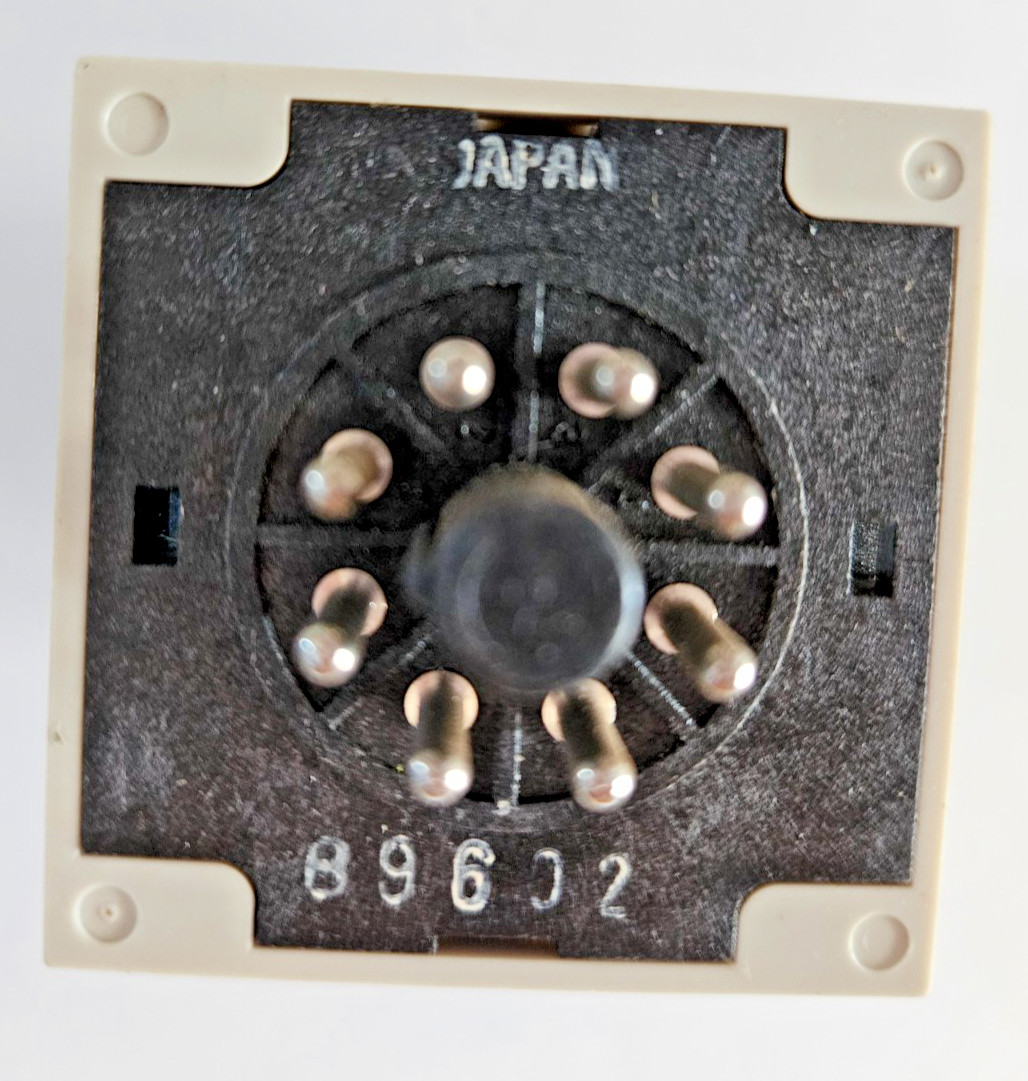 Allen Bradley 700-HRM12TA17 Timing Relay Type H Series A