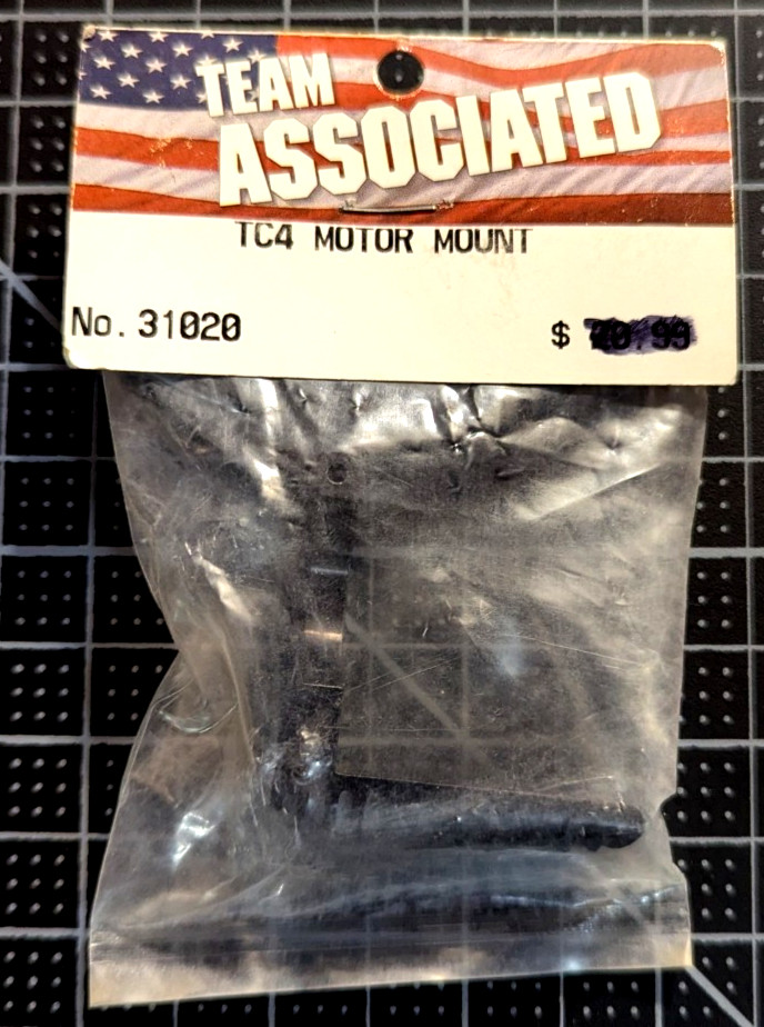 31020	Team Associated TC4 Motor Mount