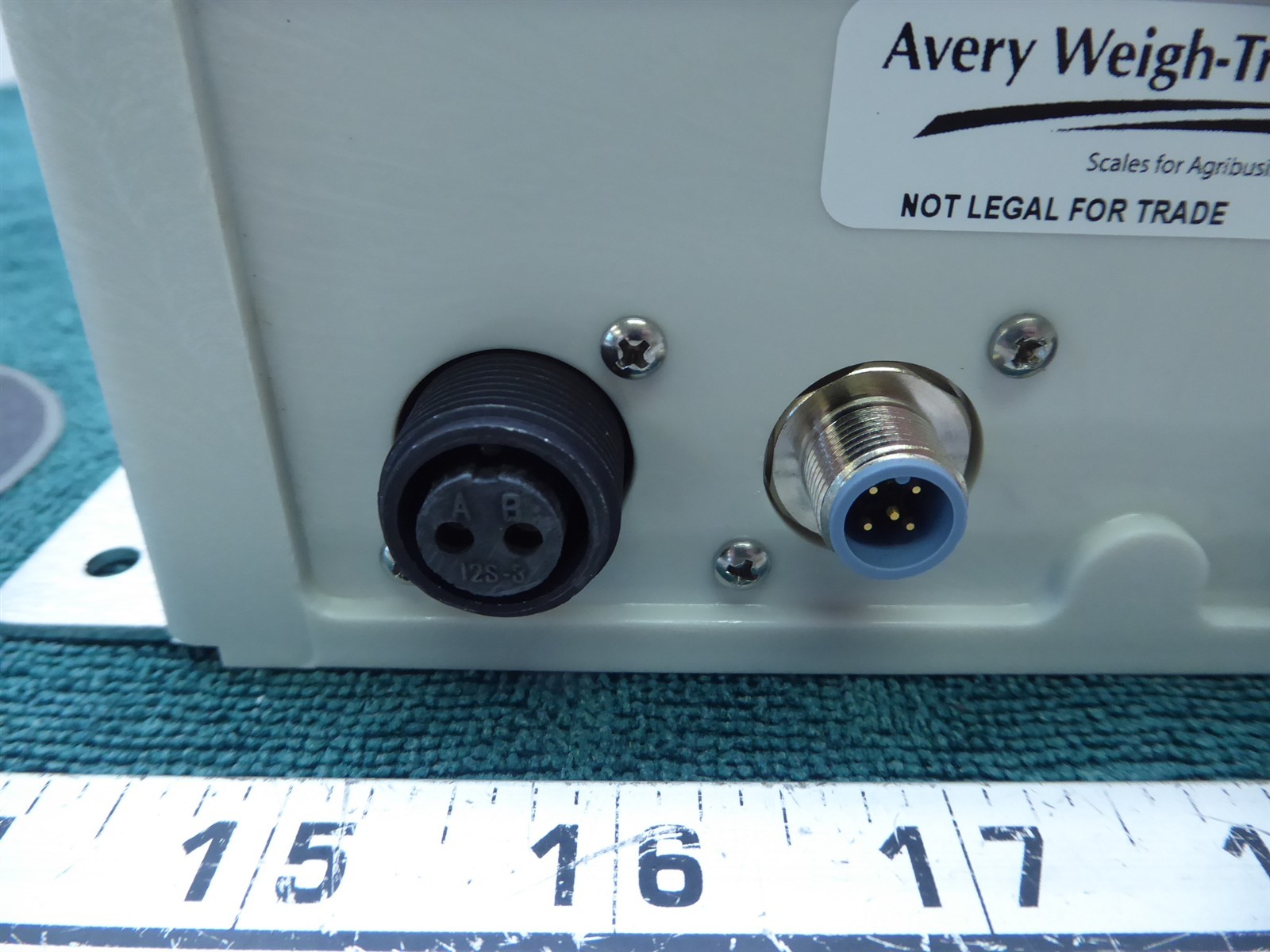 Avery Weigh-Tronix Model 640M compact multipurpose indicator PL1314-X.