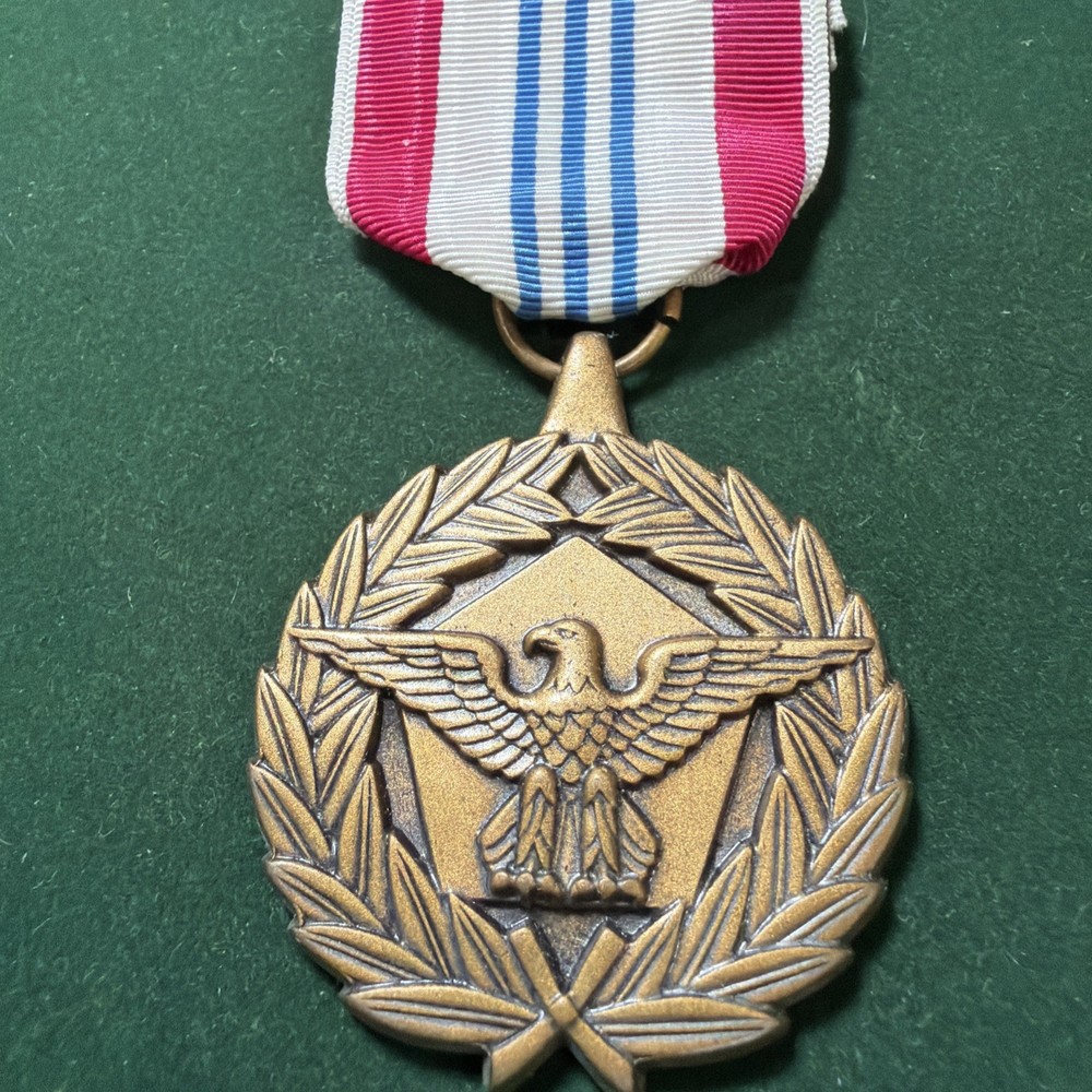 US Full Size Medal DEFENCE MERITORIOUS SERVICE