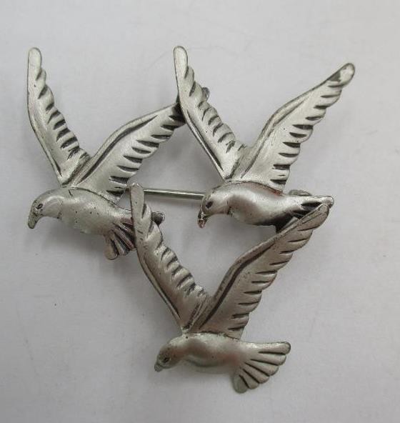 Vtg Sterling Pin Signed Beau USA Flying Seagulls Pin Birds in Flight Brooch Pin