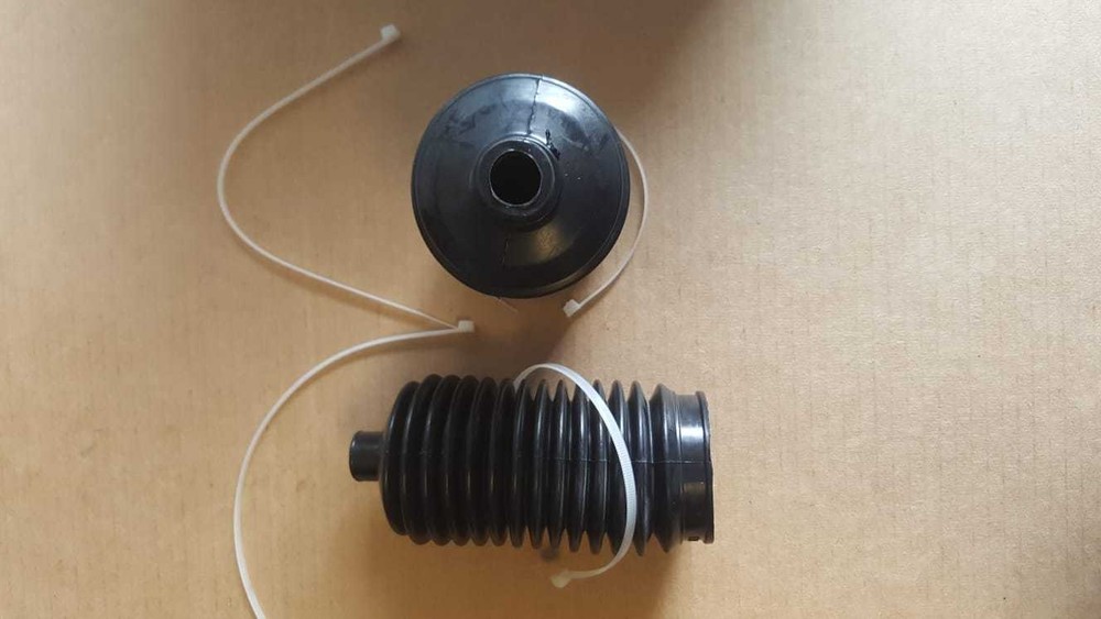 90✅TWO STEERING PINION RIGHT LEFT BELLOW/BOOT for Impreza Legacy Loyal ✅✅