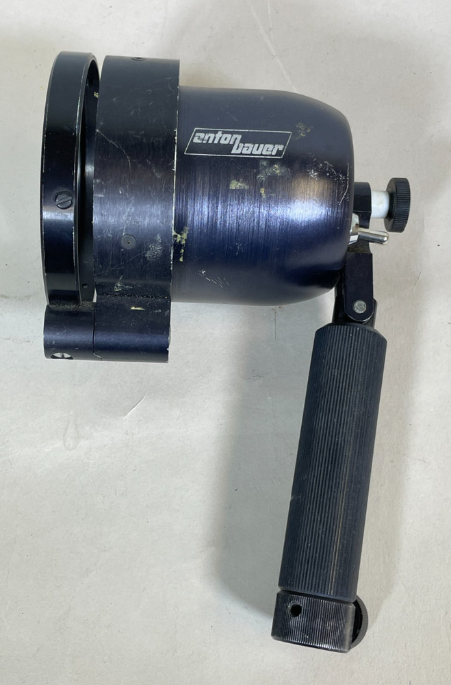 Ultralight 2 Anton Bauer 12V handheld Light with Handle