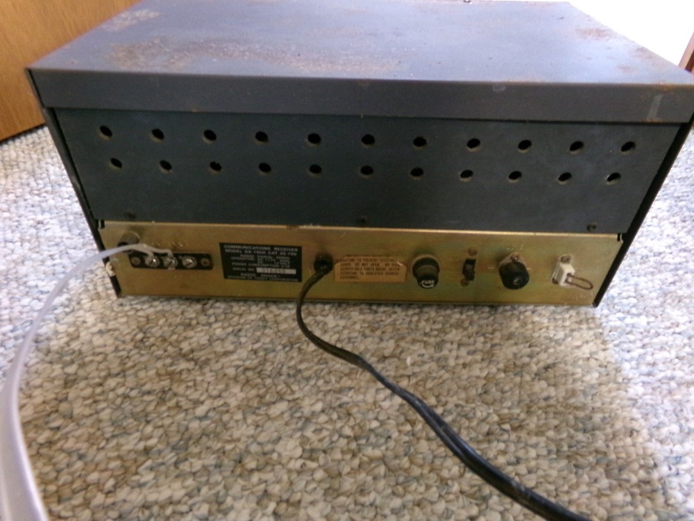 Realistic DX-150A Communications Receiver - Powers Up