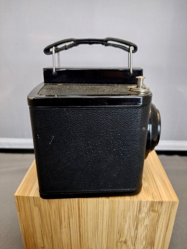 Vintage Kodak Late 1930’s Six-20 Brownie Special Camera As-Is Untested