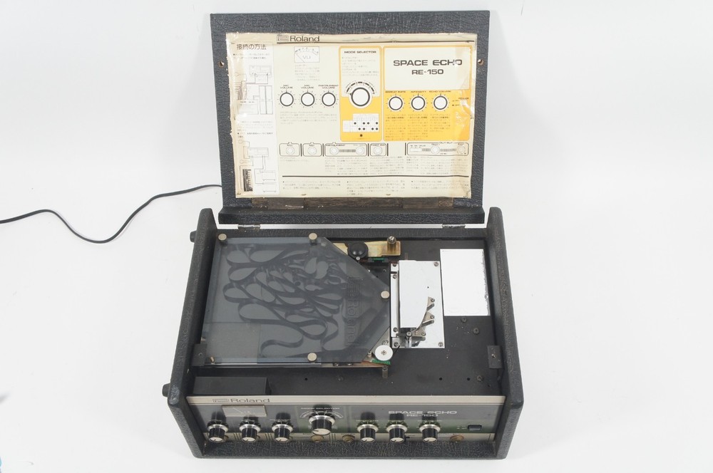 Roland RE-150 SPACE ECHO ANALOG TAPE ECHO DELAY EFFECT
