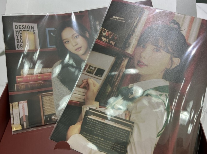 VIVIZ 1ST Official fanclub kit