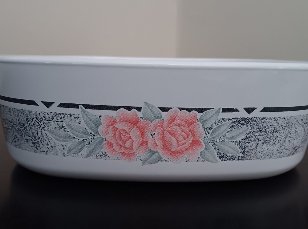 Corning Ware Silk and Roses Pattern. 2 Liter baking dish. No Lid