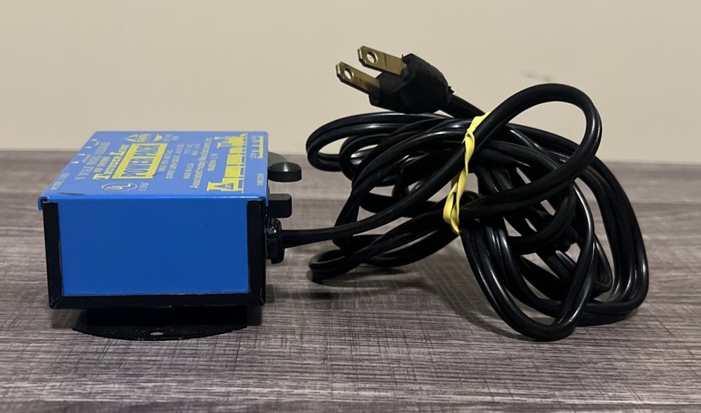 AHM Thunder Line N Scale Model Railroad Model 70105 Power Pack Untested As Is