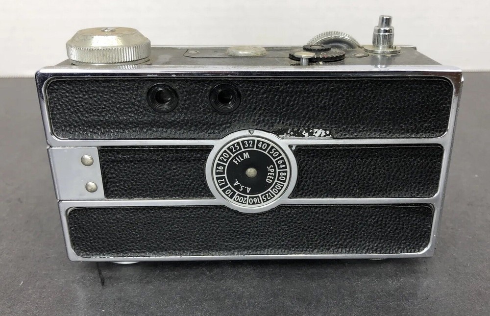 Vintage 1952 Argus C3 Rangefinder 35 mm Camera “The Brick” Untested