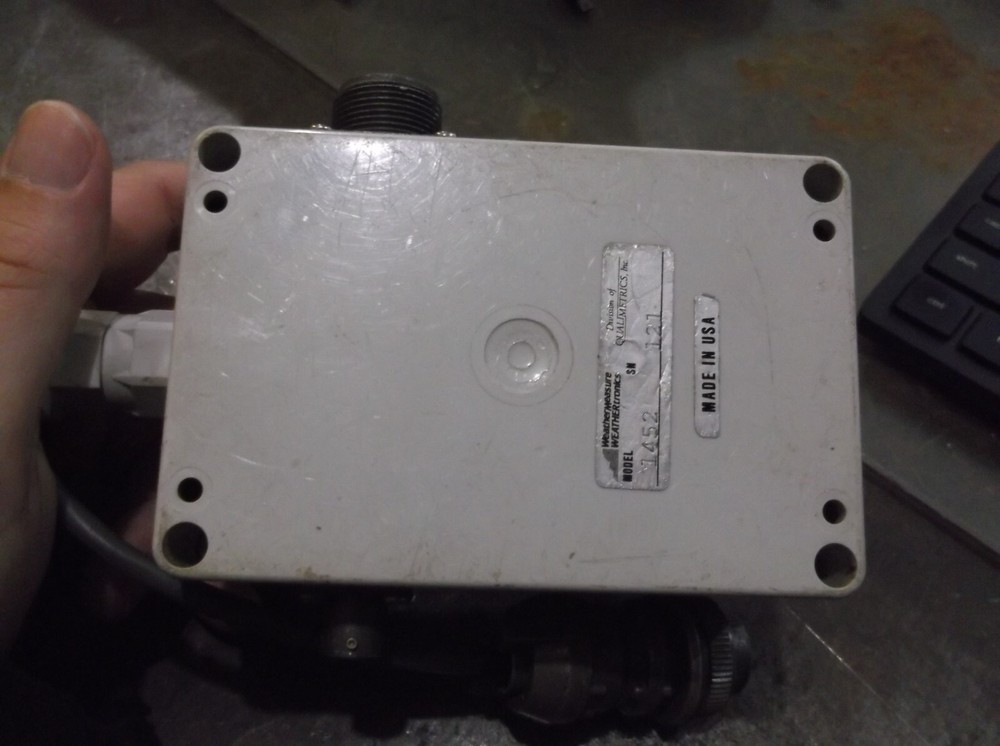 WEATHERTRONICS 1452 TEMPERATURE SYSTEM CALIBRATOR (WL19-1)