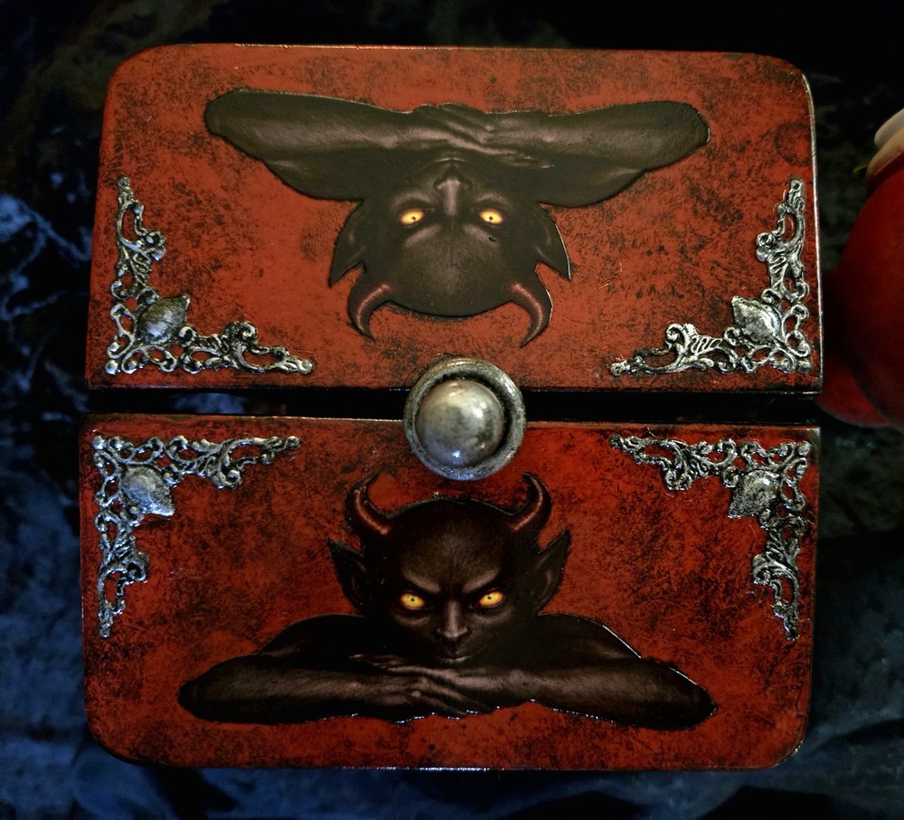 ARLEN STUDIO DIRECT. The DEVILS ORB. Limited Edition.