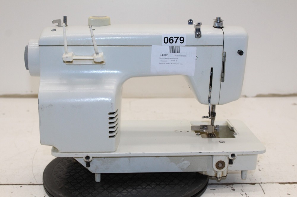 Necchi 539 Sewing Machine - Untested As-is