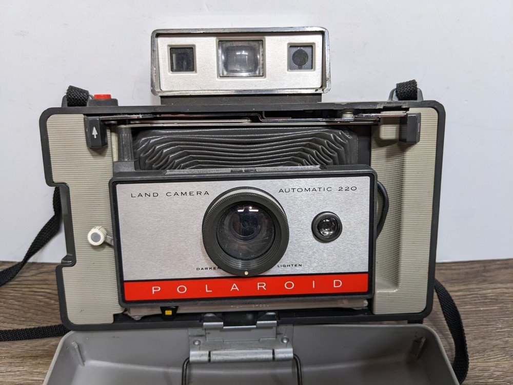 Vintage Polaroid Land Camera Automatic 220 with Strap Untested As Is