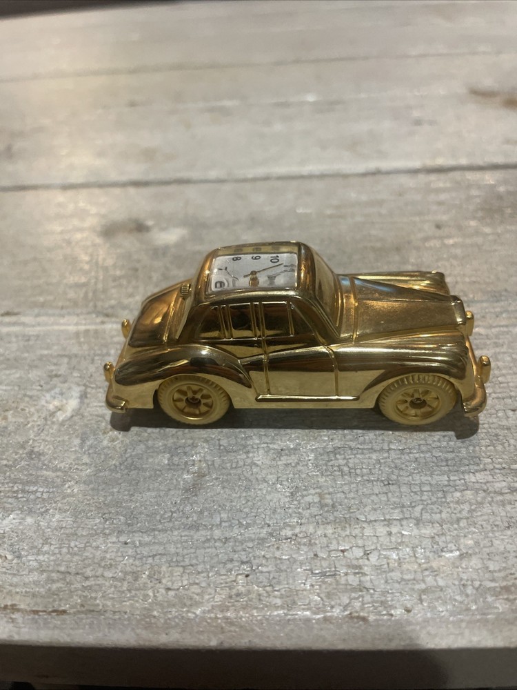 Dawn Miniature Classic Car Clock