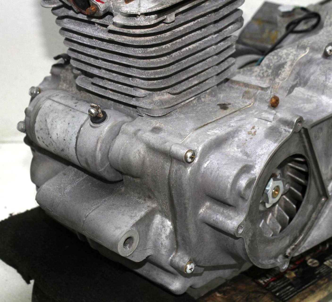 04-13 YAMAHA GRIZZLY 125 ENGINE MOTOR HEAD CASES CRANK SHAFT RUNS!