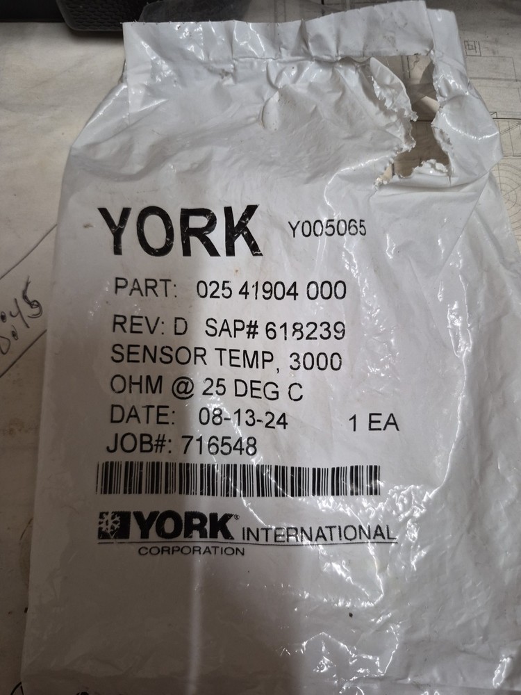 YORK 025-41904-000 Temperature Sensor
