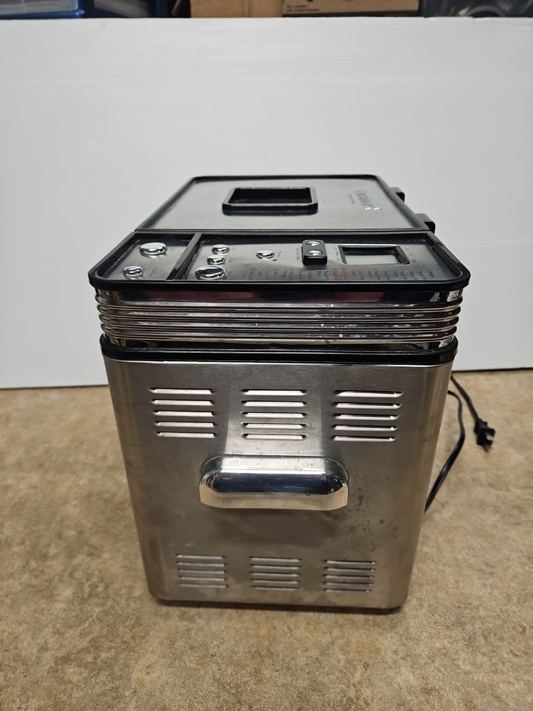 CUISINART CBK-200 Bread Maker 2-Pound Programmable Stainless Steel