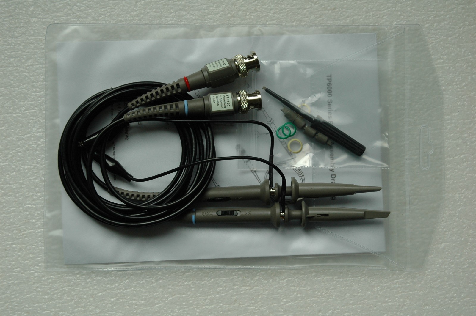 Tektronix 2235 AN/USM488 100MHz Two Channel Oscilloscope, Two Probes, Power Cord