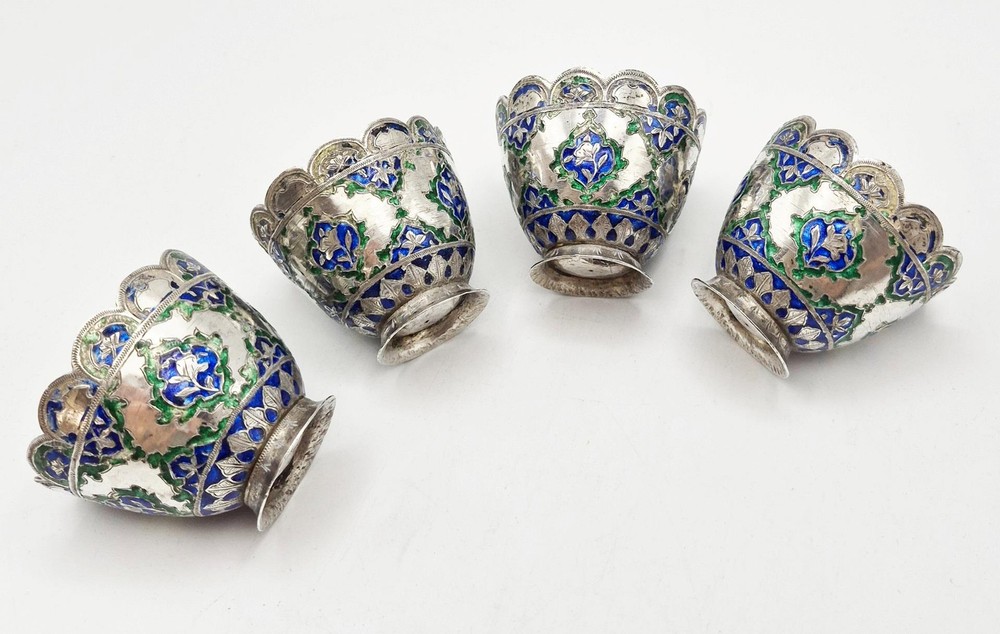 4x FINE INDIAN LUCKNOW SOLID SILVER & ENAMEL ZARF CUPS c1800