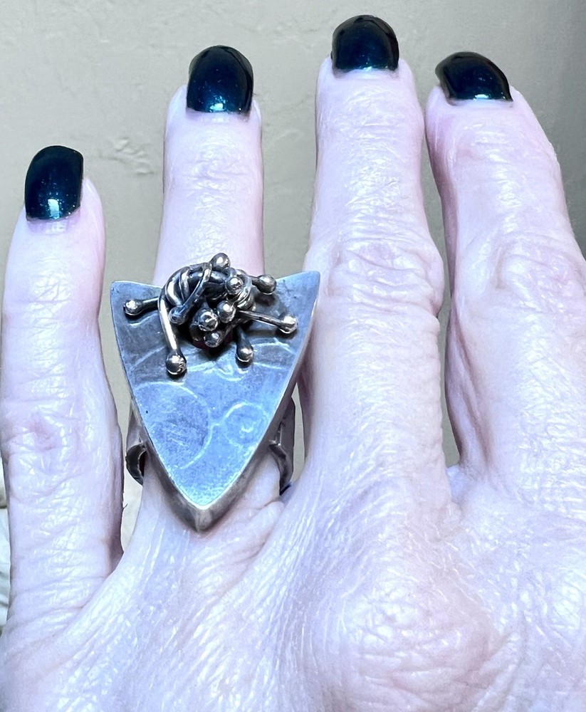 LOVELY Sterling Silver Artisan Large Textured, Articulated Triangular Ring