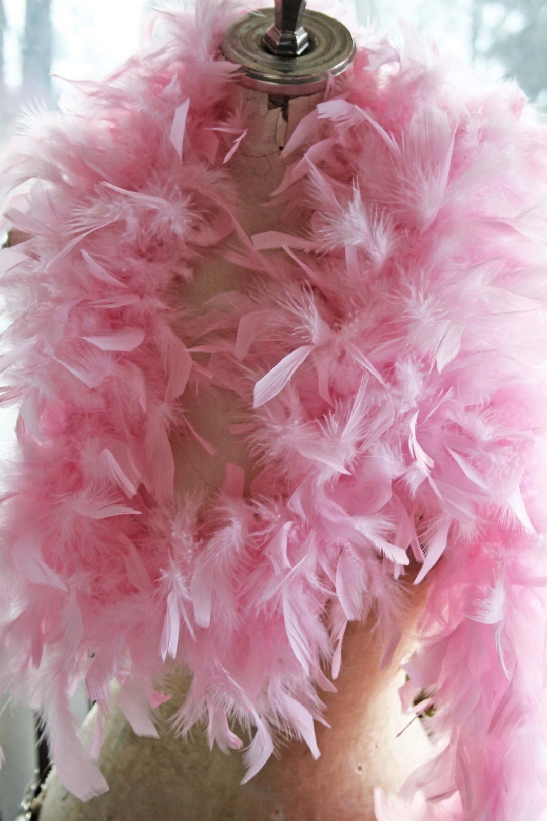Beautiful Soft Feather Pink Boa 82 Inches Romantic Costume Wedding