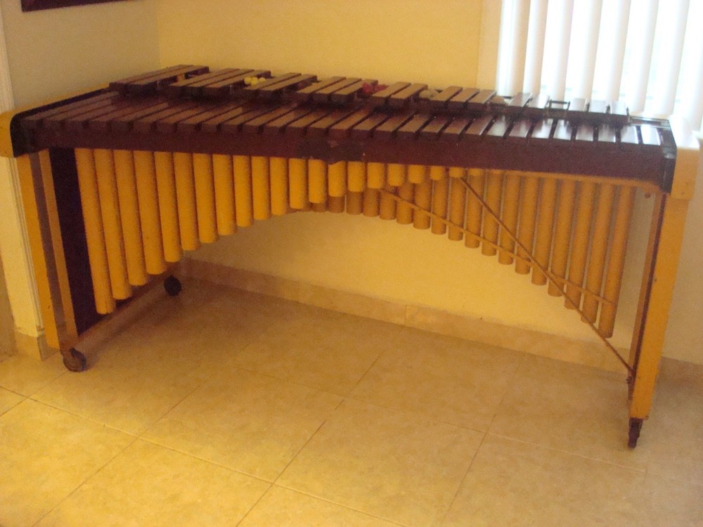 Deagan 4 Octive Marimba - Rosewood Bars