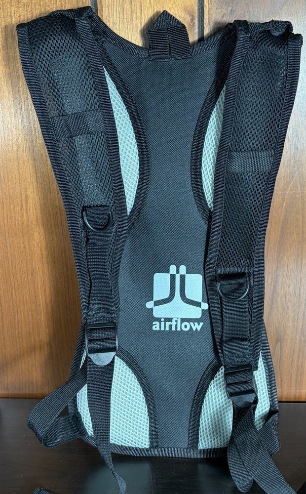 NEW Kuyou Hydration Pack w/ 2L Bladder - Green