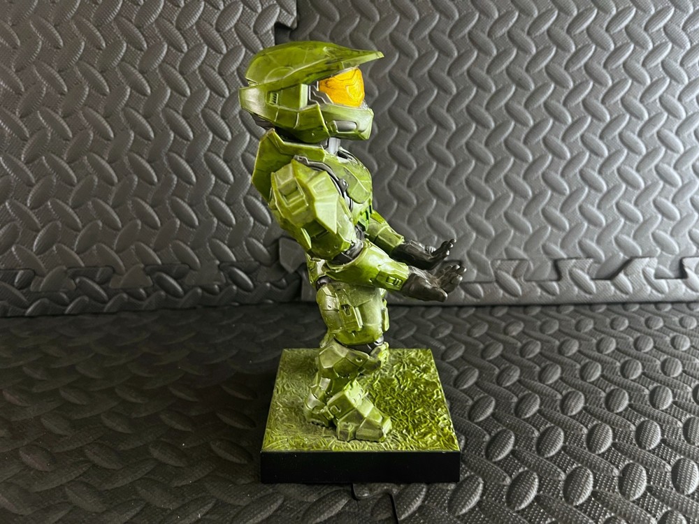 Cable Guys Master Chief Halo Infinite Xbox Stand Controller Holder