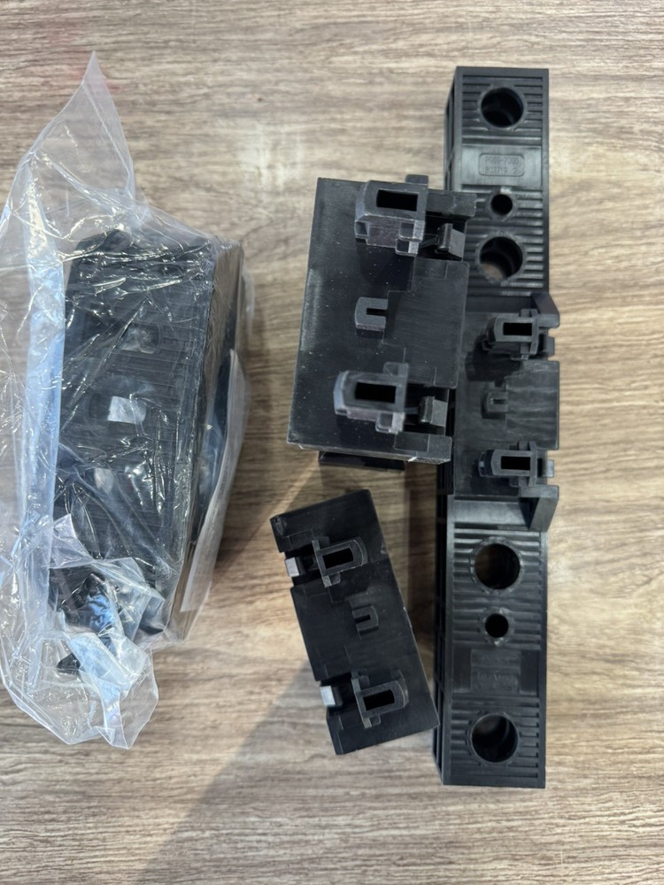 Commscope PGP-CS10 PG PREMIUM CBL SUPPORT 10 HOLE