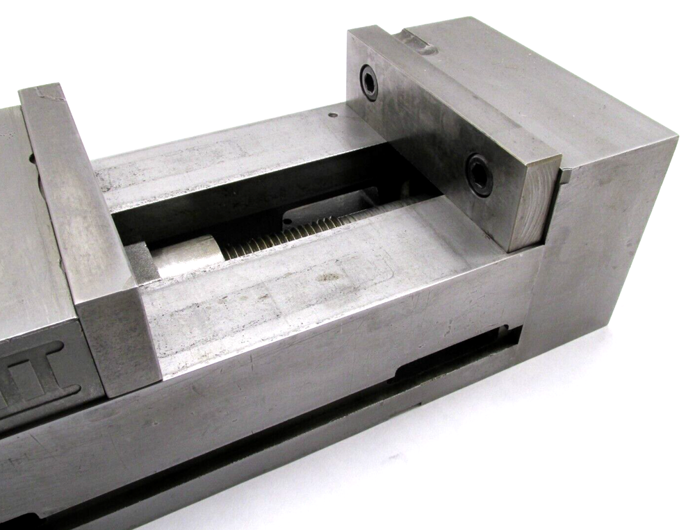 KURT 6" PULL-TYPE II CNC MACHINE VISE w/ JAWS & HANDLE - #PT600