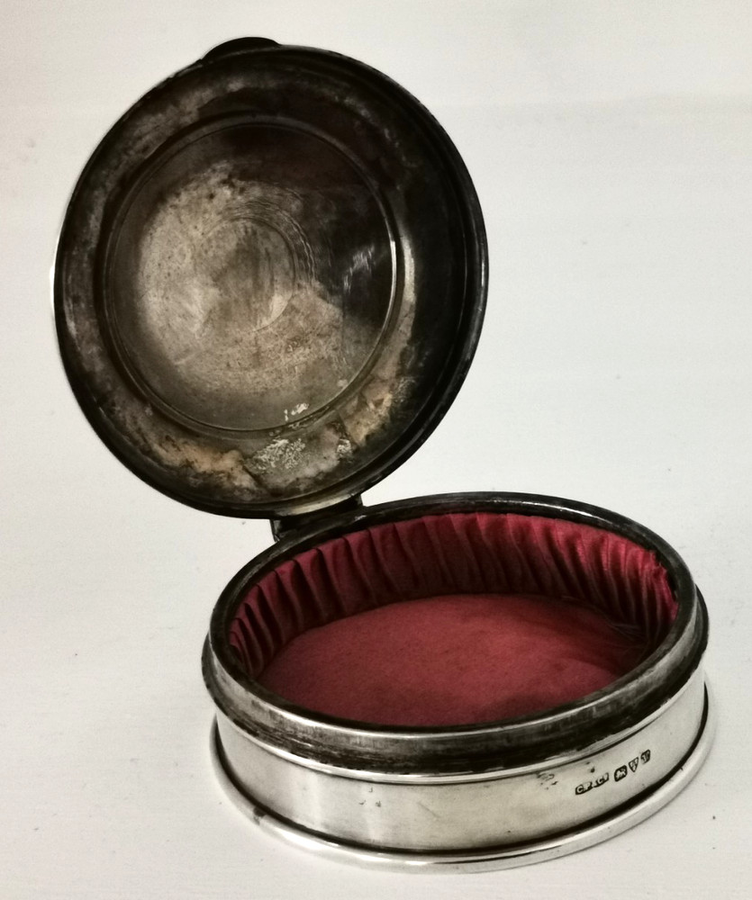 Antique Solid Silver Ring Or Trinket Box - Chester 1921