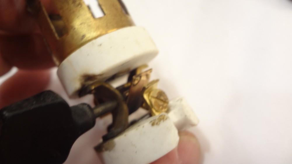 antique socket Westinghouse base unmarked Lang shell Edison Era IONA?