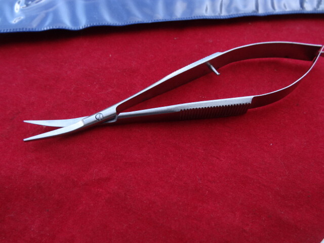 6" Angled Serrated Tweezers + SPRING ACTION Embroidery Machine Scissors_SQUEEZER