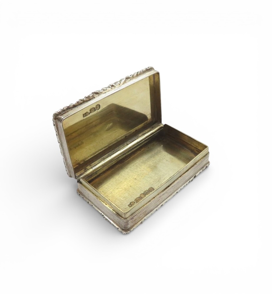 ANTIQUE VICTORIAN STERLING SILVER SNUFF BOX 1845