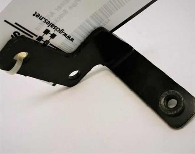 Freightliner A/C Mid Pipe Bracket - P/N  A22-69862-000