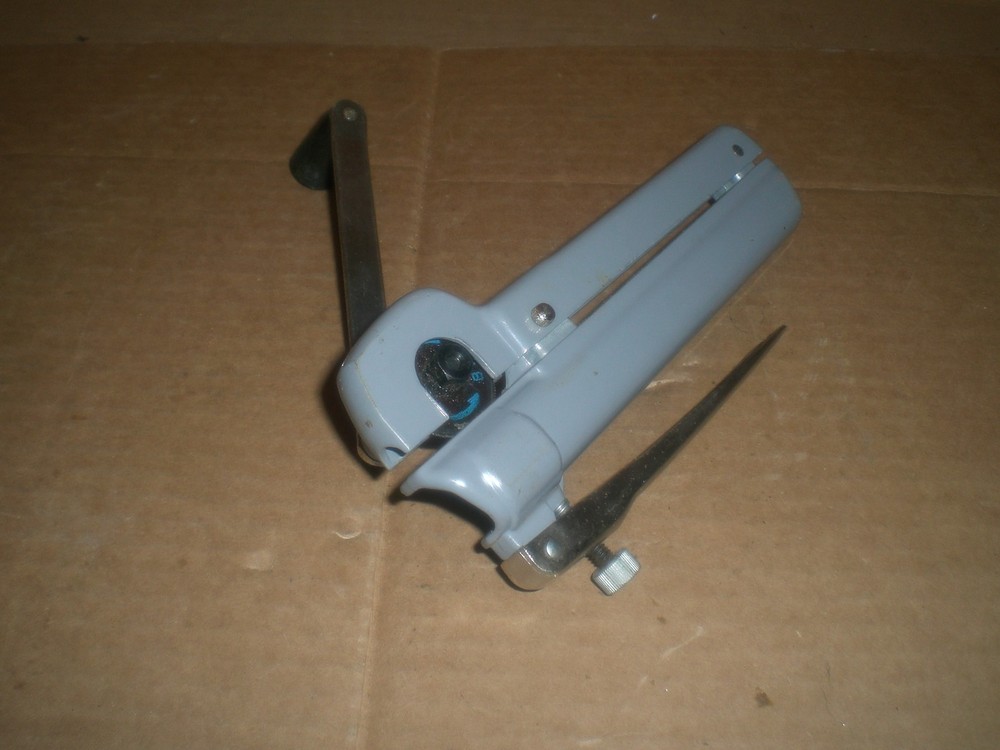 Roto-Split BX Cable Armored Cable Stripping Tool