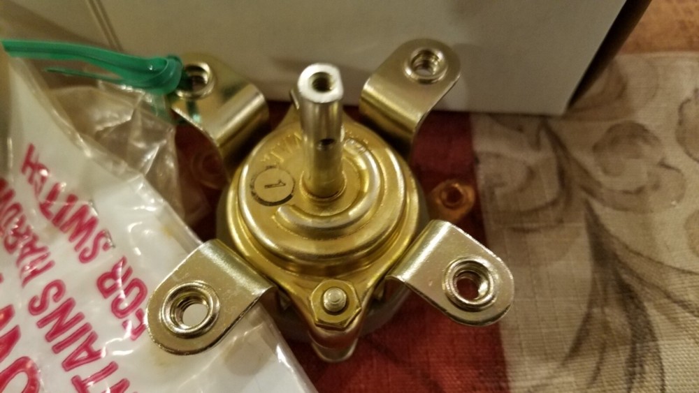 Electroswitch, 1SR Series, 121601LC, Rotary Snap Action Switch, NOS