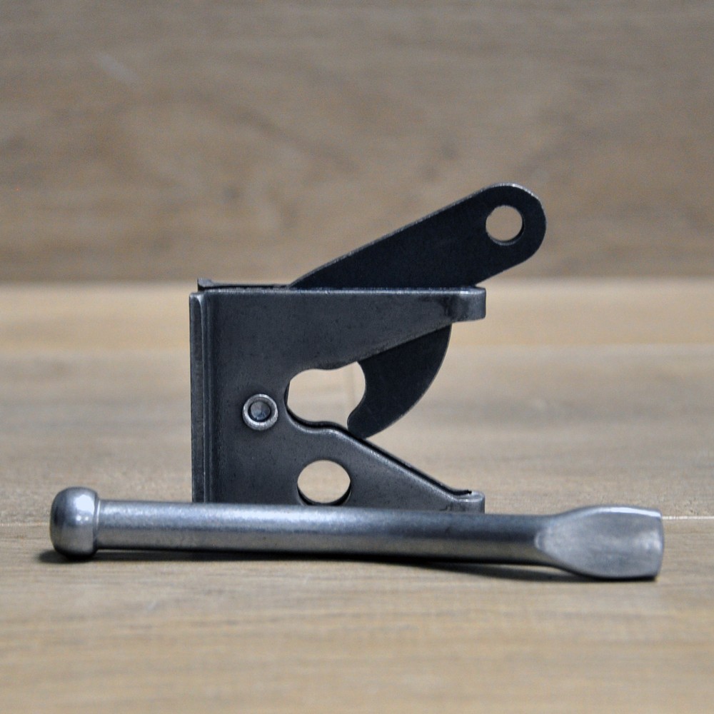 Self Locking Automatic Gravity Latch Fence Weld on Steel Gate Lever
