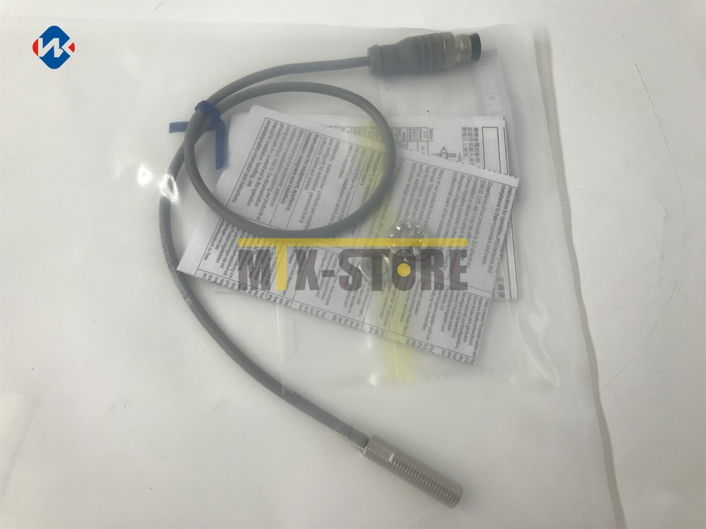 1PCS NEW OMRON E2EZ-X2D1-M1GJ Sensor&Proximity Switch