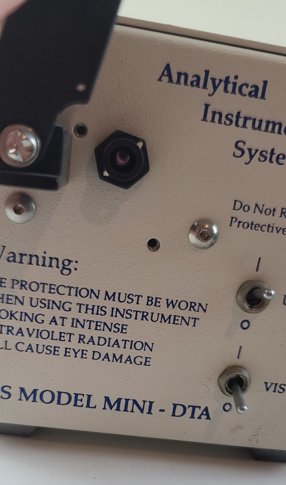 Analytical Instrument Systems AIS Model Mini DTA UV VIS ~ Powers On