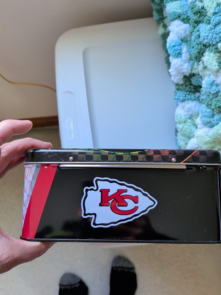 New Patrick Mahomes lunch box tin.....Just Tin..Empty..Not Used! Nice!!