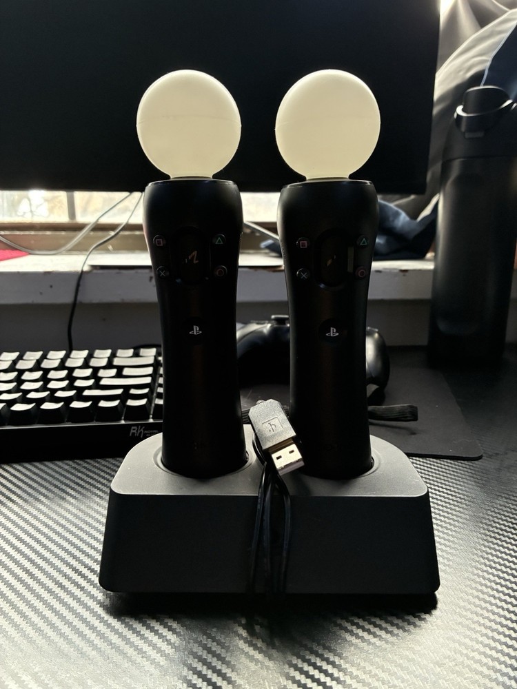 PlayStation VR Headset w/Camera, Motion Controllers, extra $15 for charging dock