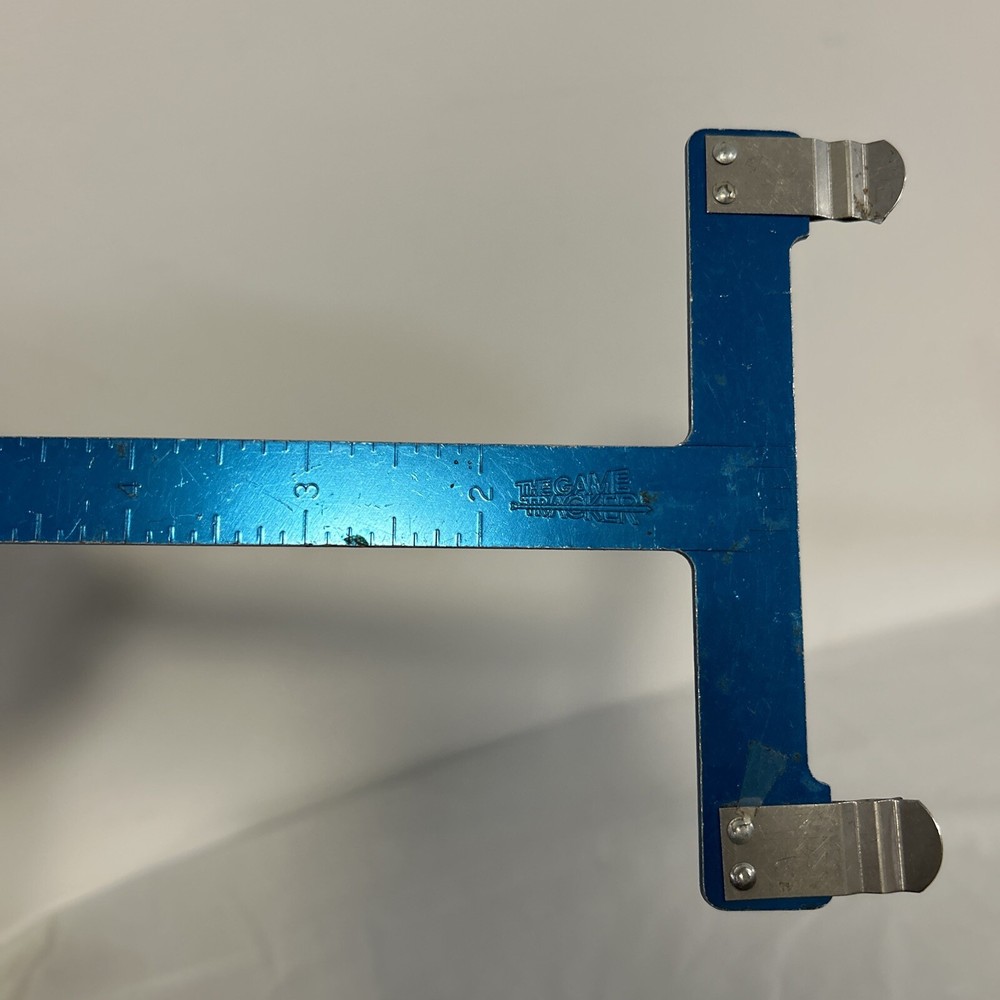 The GAME TRACKER Compound Bow T-Scale Blue