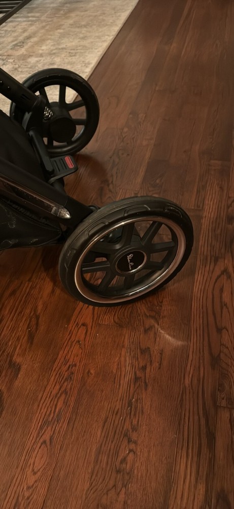 Silver Cross Reef Stroller in Orbit with Accessories.