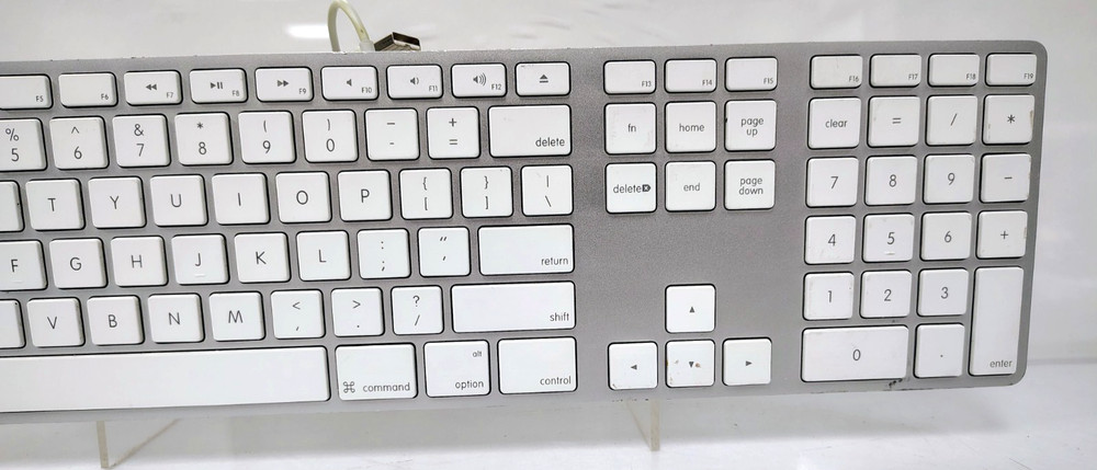 Apple A1243 Wired USB Keyboard *SEE DESCRIPTION*