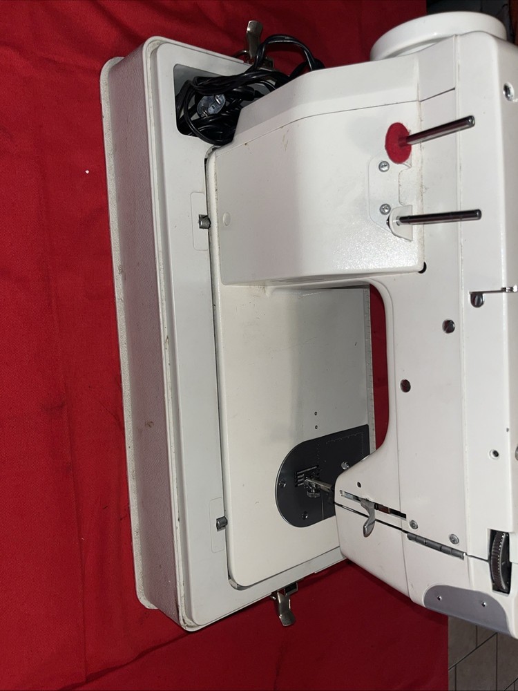 Belvedere Adler Model 555SS Sewing Machine Running Possible Problem See Descript