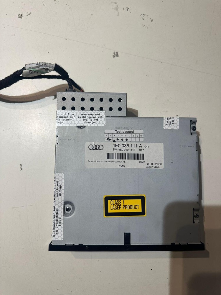 2007 Audi A6 C6 3.2 CD Changer 4E0035111A