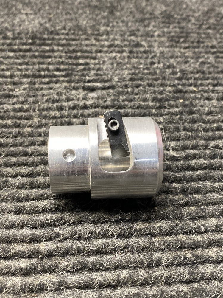 NEW NO BOX GREENLEE T-7 STRIPPING BUSHING