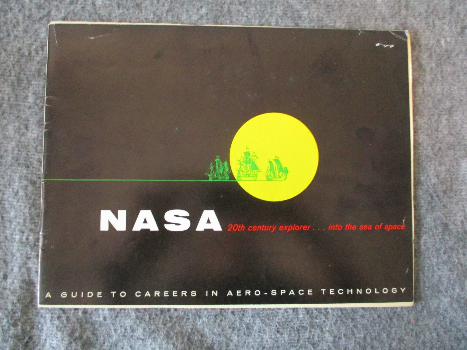 NASA MSFC APOLLO EARLY BOOKLETS/BROCHURES-CAREER /WEATHER/AWARDS /SPACE 1969-70s